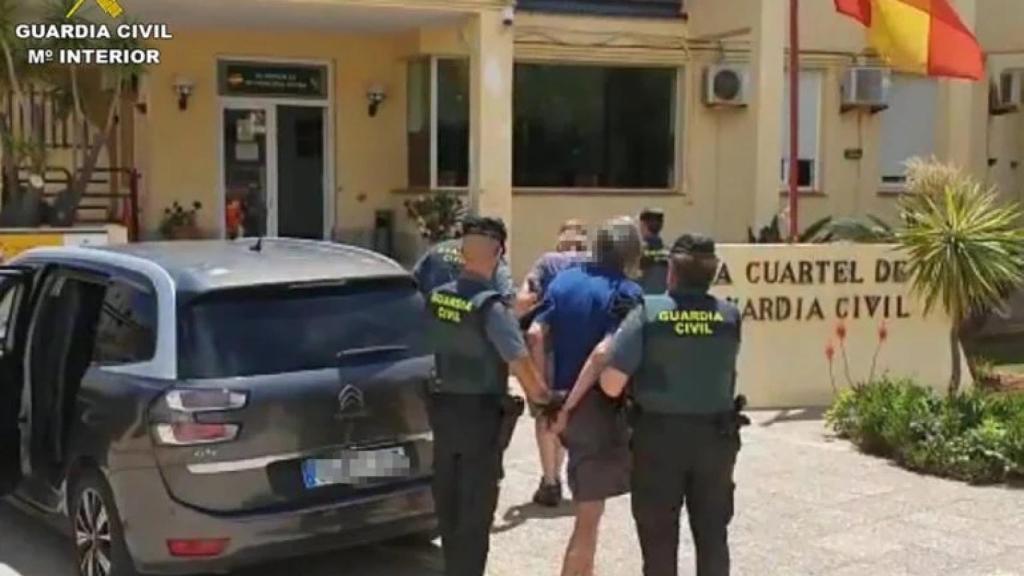 Los detenidos por la okupación de una vivienda habitada en Xàbia.