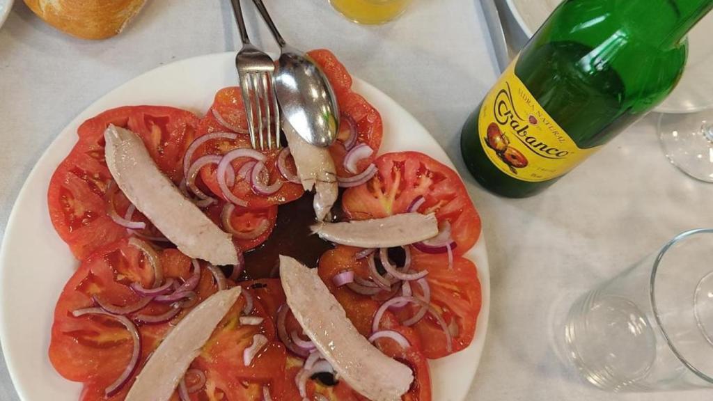 Tomate con ventresca del restaurante Urumea.