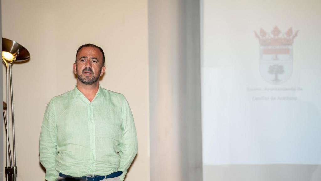 Vicente Campos, alcalde de Canillas durante la presentación.