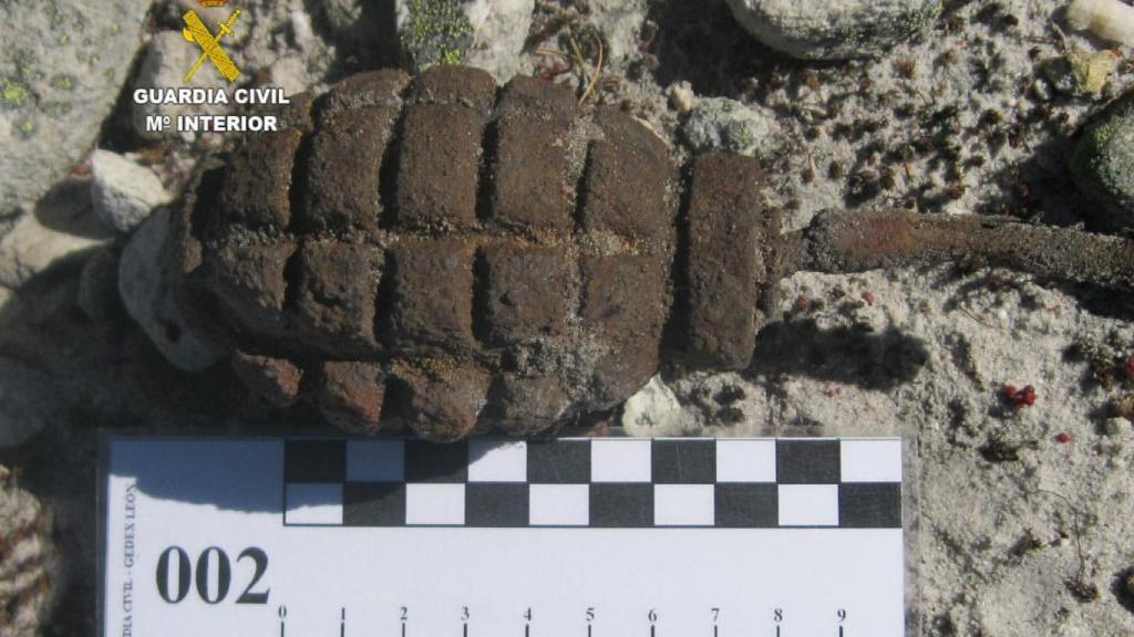 Granada de mano localizada en Puebla de Lillo