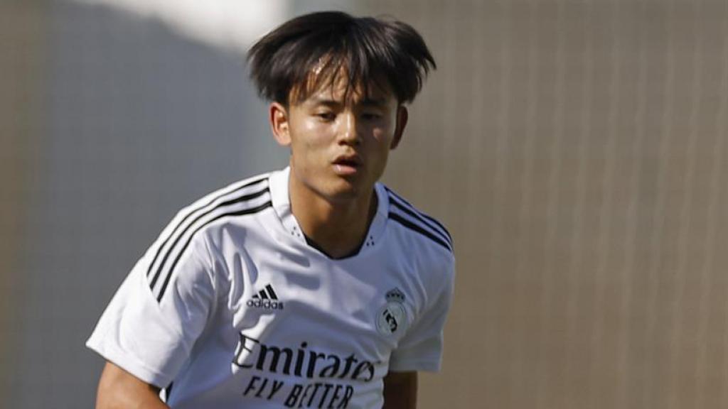 Takefusa Kubo, en un entrenamiento del Real Madrid