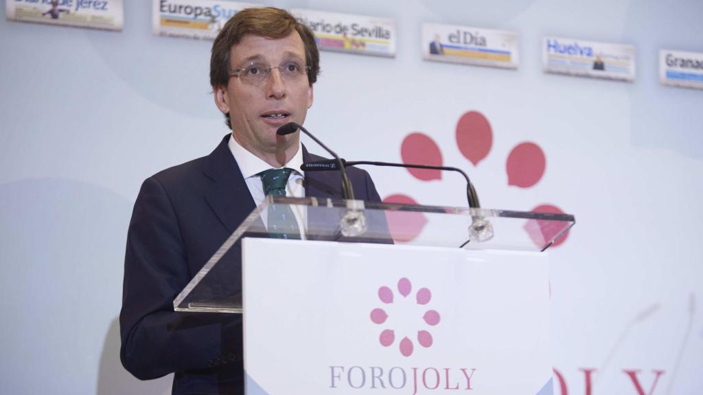 El Alcalde de Madrid, José Luis Martínez Almeida, este martes en Sevilla.
