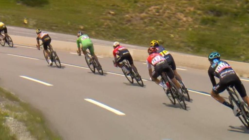 El grupo de los favoritos en el descenso.