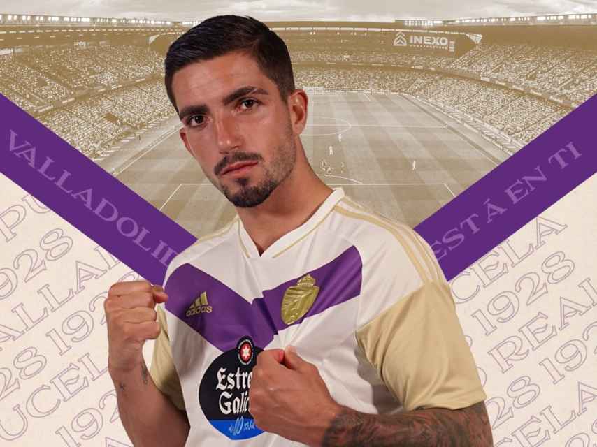 Monchu con la tercera equipación del Real Valladolid.