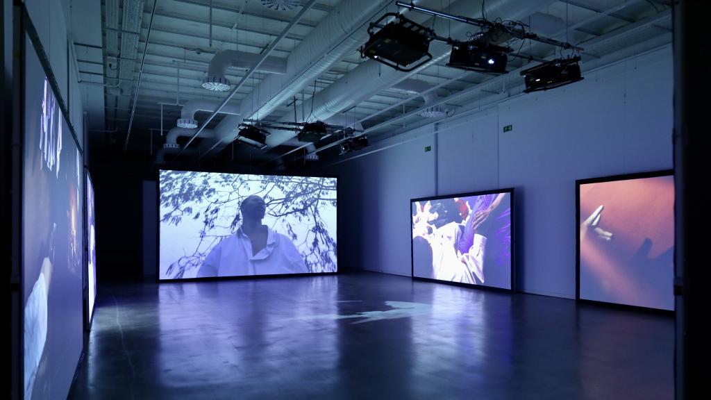 La instalación de Lemohang Jeremiah Mosese. Fotos: Tabakalera