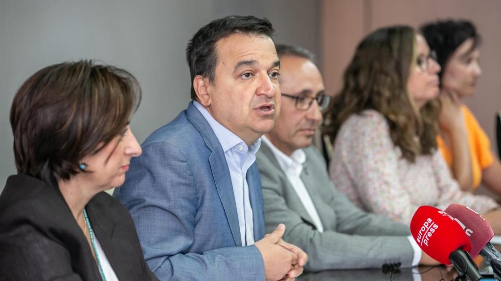 El consejero defiende que Castilla-La Mancha sale beneficiada de la nueva PAC