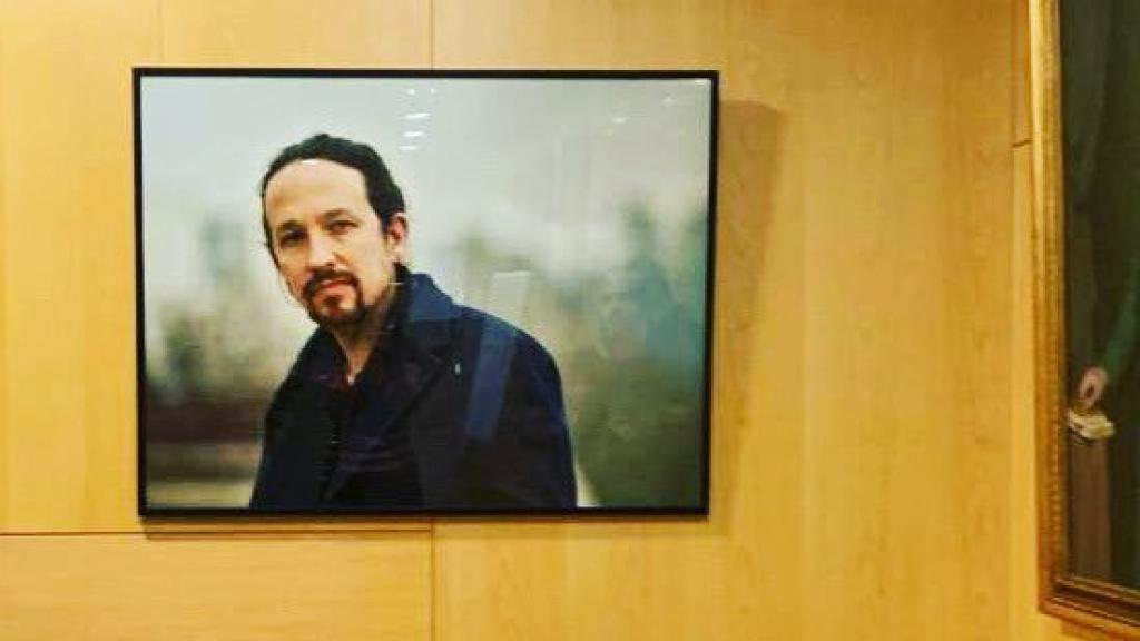 El retrato de Iglesias ya está en el Ministerio que dirigió.