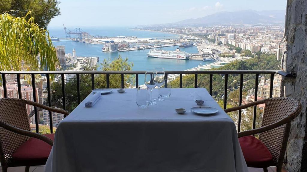 Terraza del Parador de Málaga Gibralfaro