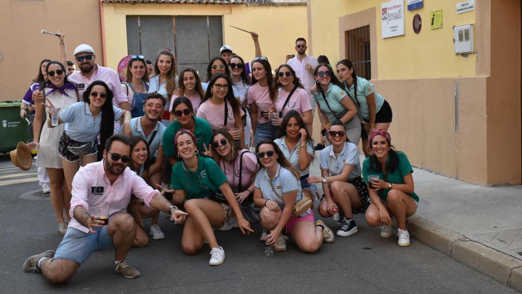 Las peñas calientan el inicio de las Fiestas de Santa Marina en Cigales