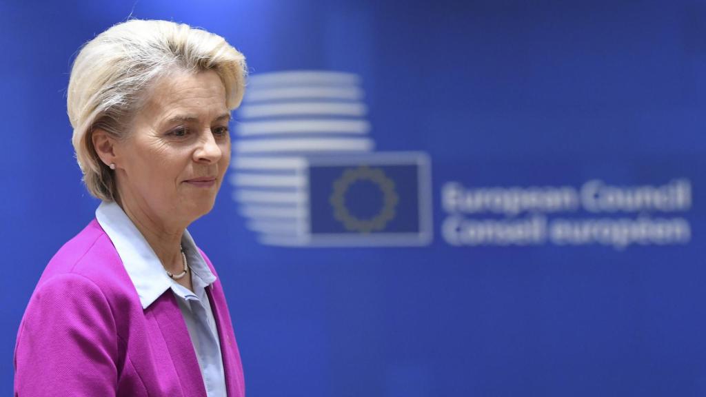 La presidenta de la Comisión, Ursula von der Leyen, presumía de una cooperación estrecha y constructiva con Draghi