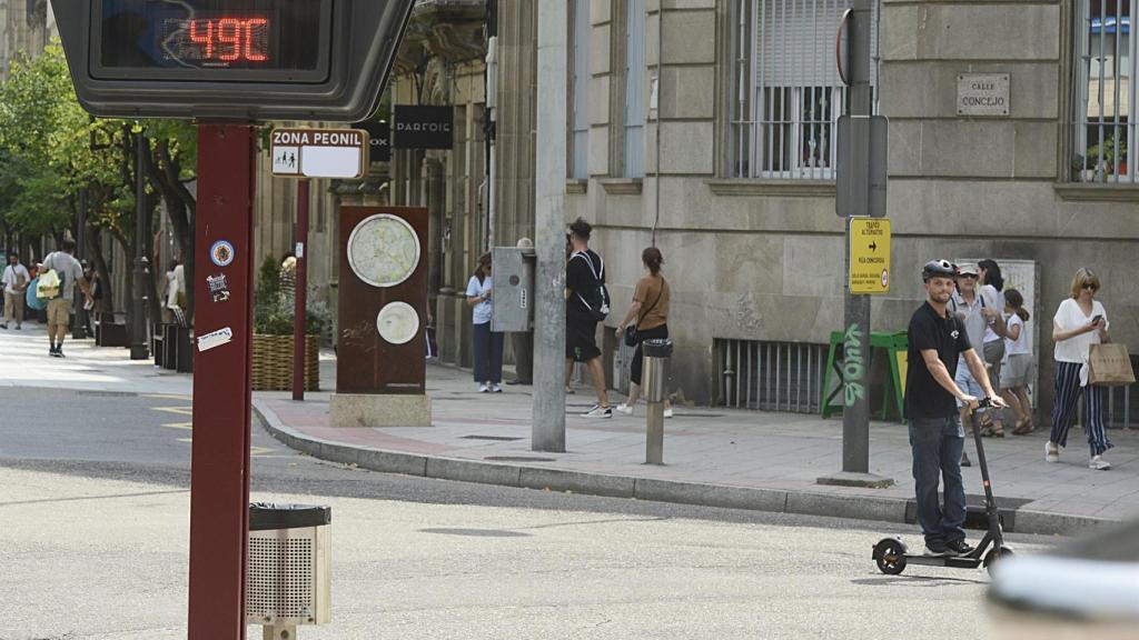 Un termómetro marca 49 grados en Ourense.