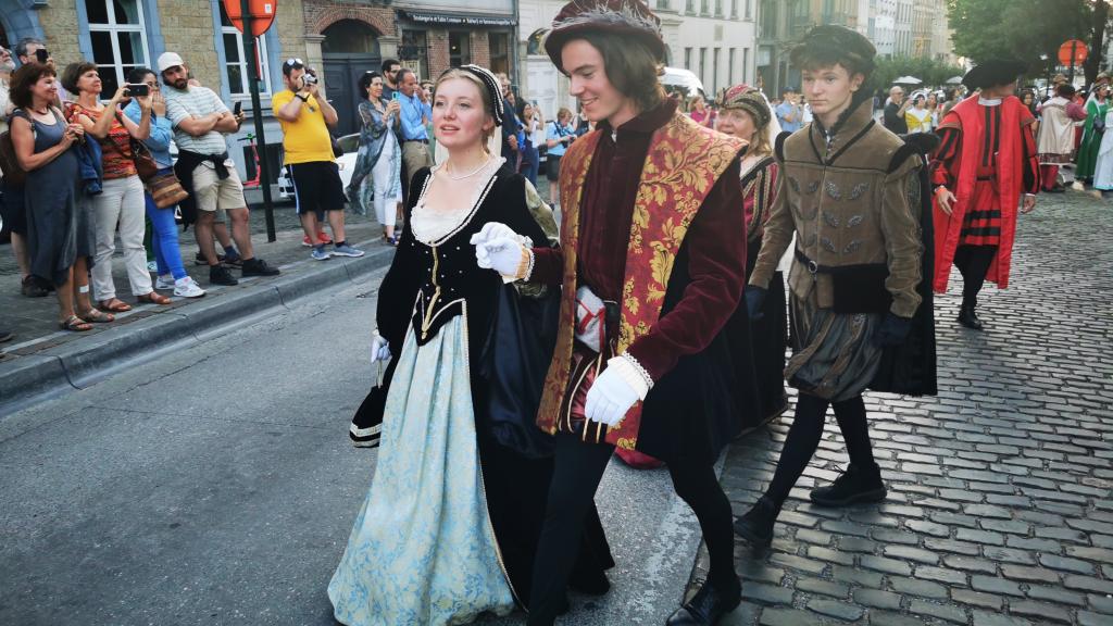 Desfile Ommegang en Bruselas.