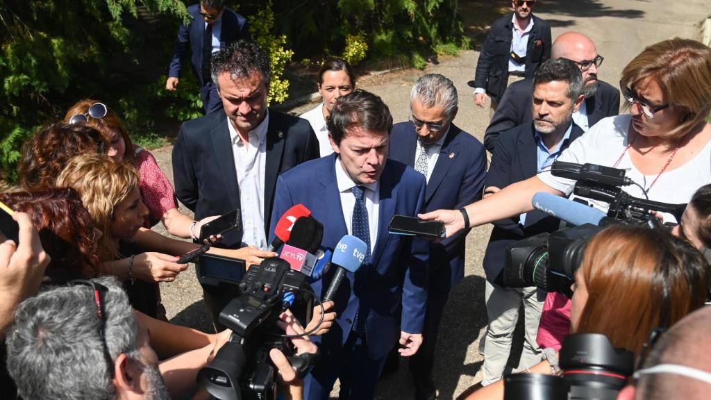 Mañueco antes de la clausura de la X edición del curso universitario 'Prensa y poder'