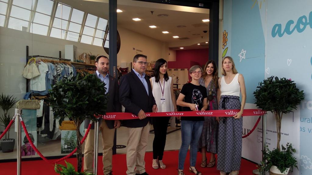 Cáritas inaugura en Vallsur su segunda tienda RE- de la provincia de Valladolid