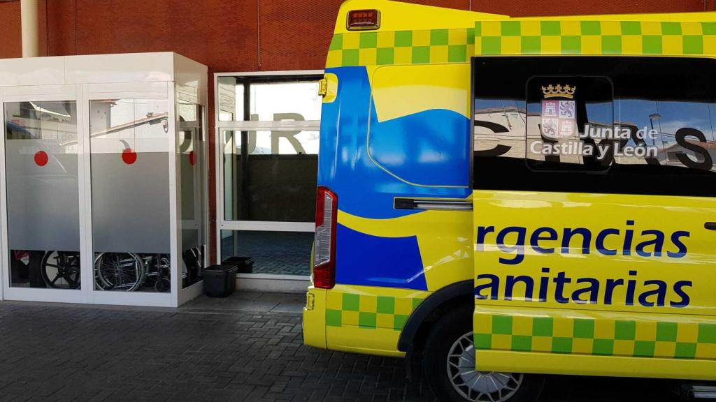 Ambulancia 112 en las Urgencias de Zamora