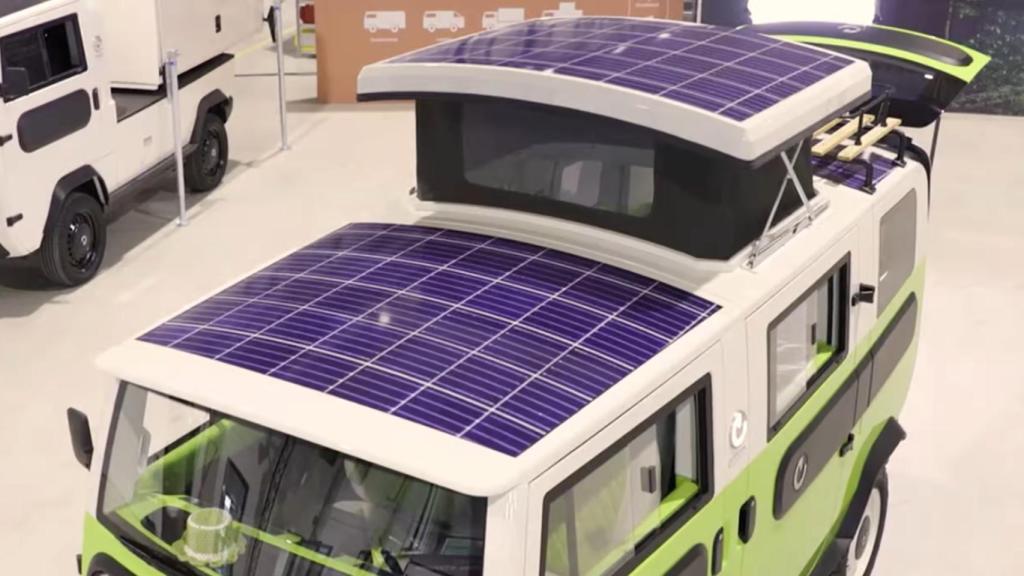 El techo con paneles solares de la Xbus Camper