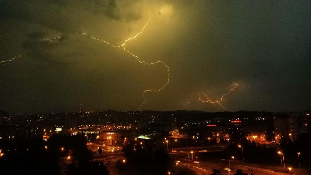 Tormenta en A Coruña en una foto de archivo.