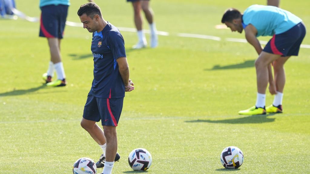 Xavi Hernández, durante un entrenamiento con el Barça