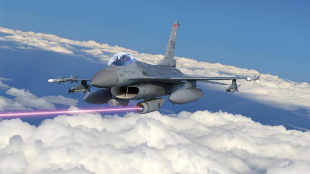 Cañón láser montado en un caza