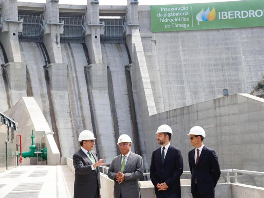 Ignacio Galán y Antonio Costa en la inauguración.
