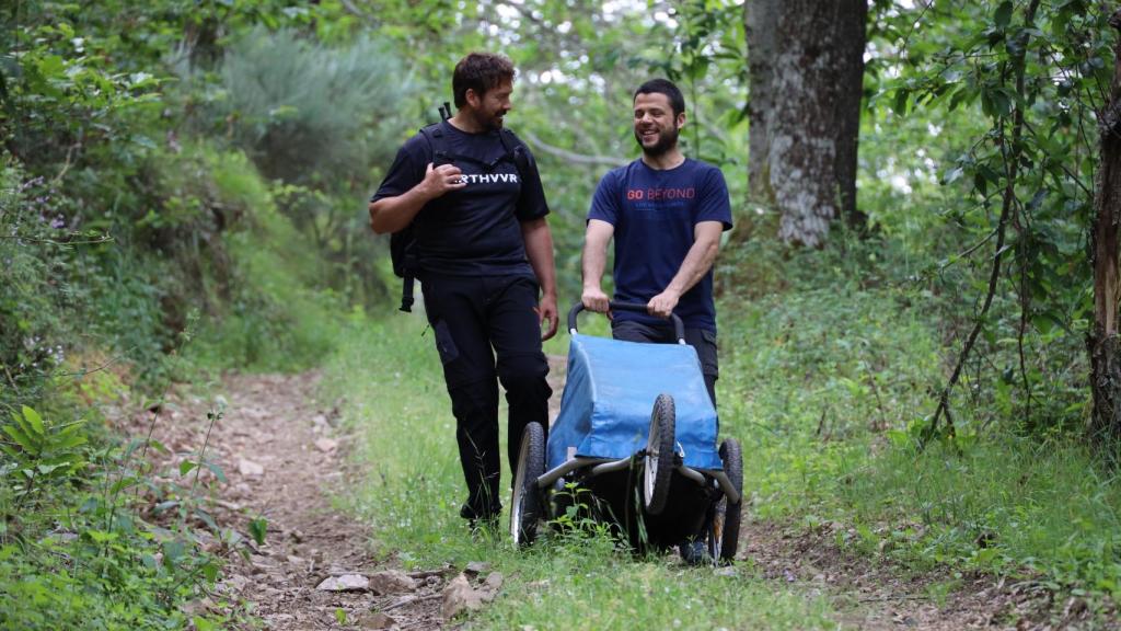 Miguel Ángel Tobías en uno de sus capítulos por el Camino.
