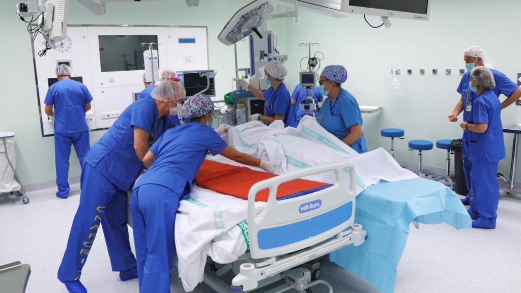 Castilla-La Mancha cierra el mes de junio con cerca de 9.000 personas menos esperando en lista de espera sanitaria que a finales de 2021