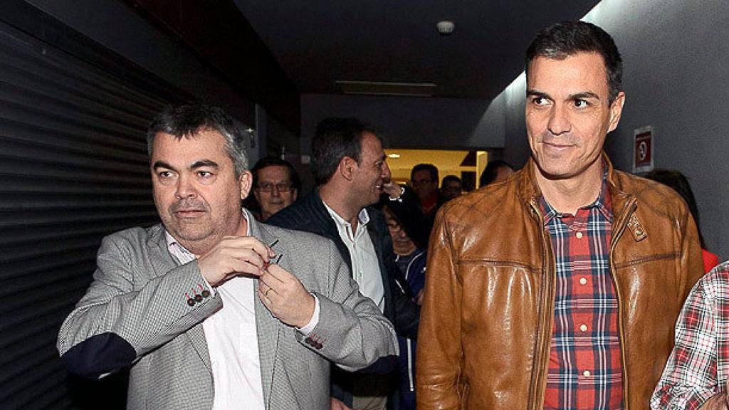 Santos Cerdán, secretario de Organización del PSOE, y Pedro Sánchez, secretario general y presidente del Gobierno.