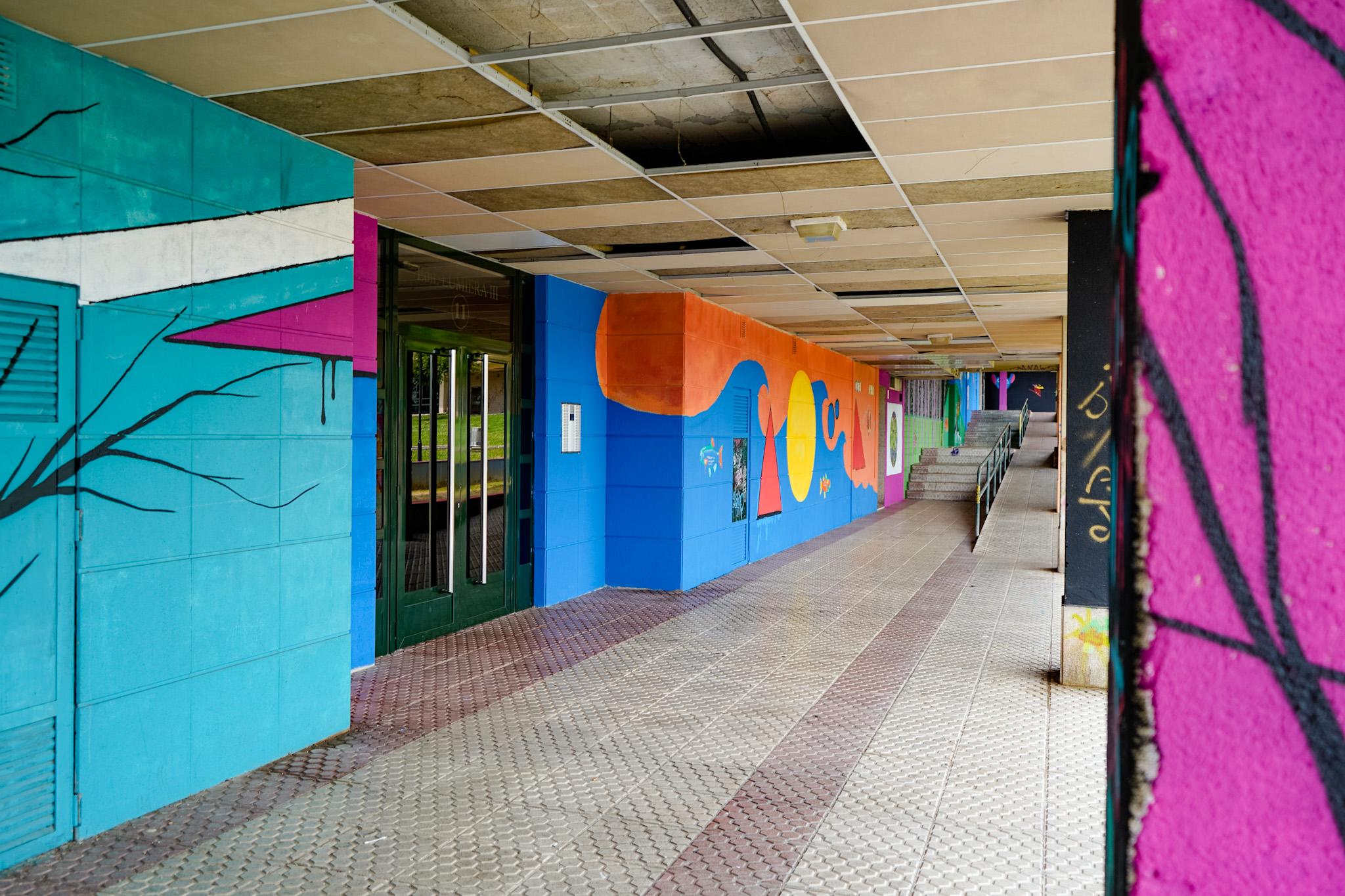 Mural colaborativo en el V Cromatico Mural Fest  en el edificio Lumiera