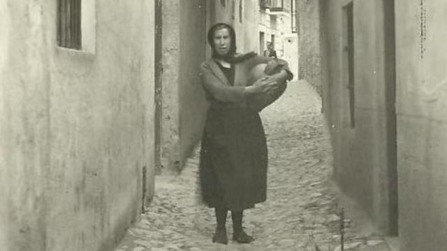 Imagen parcial de la foto de Lucien Roisin tomada en Toledo en los años 20.