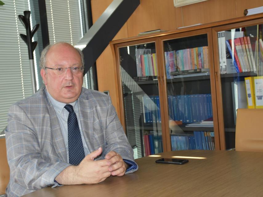 El presidente del CES, Enrique Cabero, en un momento de la entrevista