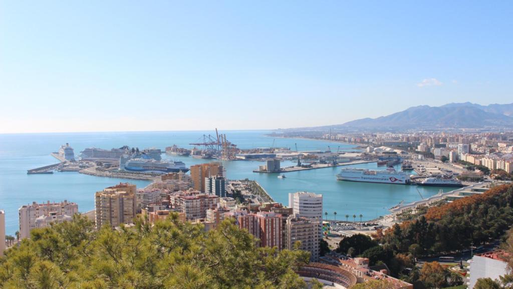 Vista del puerto de Málaga.