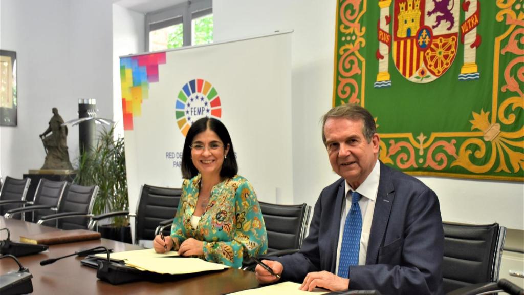 Sanidad y la FEMP firman convenios para promover hábitos de vida saludable en las ciudades