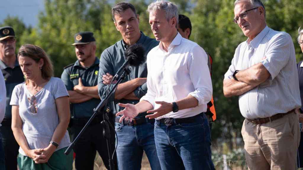 El presidente de la Xunta, Alfonso Rueda, y el presidente del Gobierno de España, Pedro Sánchez, visita Alixo, en O Barco de Valdeorras (Ourense).