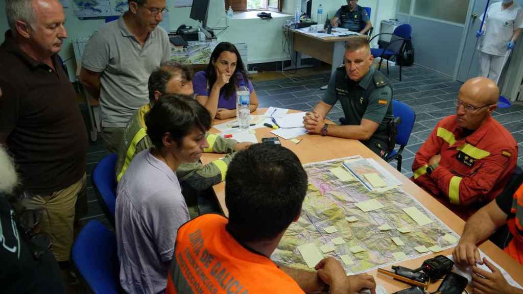 La portavoz nacional del BNG, Ana Pontón, se desplaza a O Barco de Valdeorras para conocer in situ la situación de los incendios forestales.