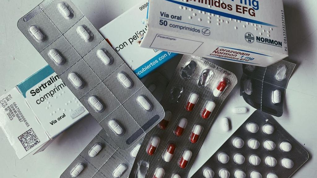 Aumento en el consumo de antidepresivos, especialmente en jóvenes.
