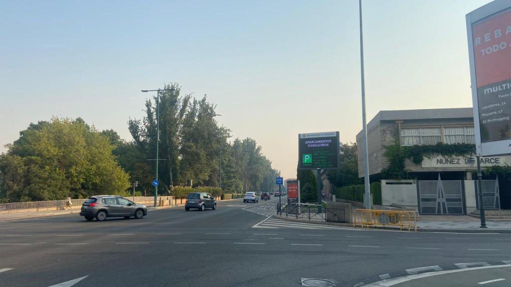 Valladolid despierta con una capa de humo y un olor fuerte a quemado.
