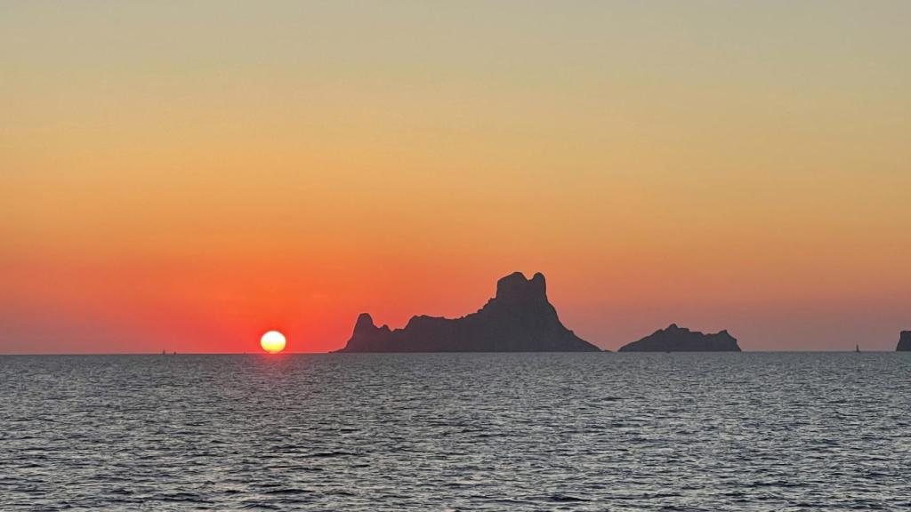 Es Vedrá al atardecer (Ibiza)
