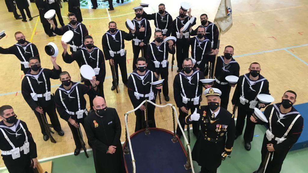 Jura de bandera en la Escuela de Especialidades Antonio de Escaño