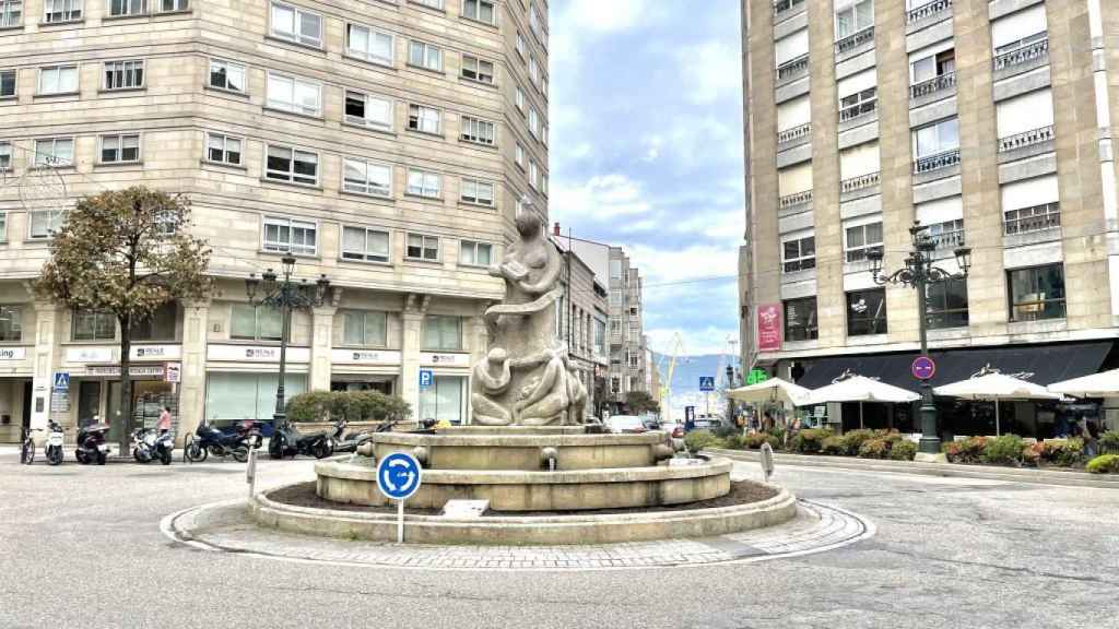 Monumento a Rosalía de Castro. Foto: Treintayseis