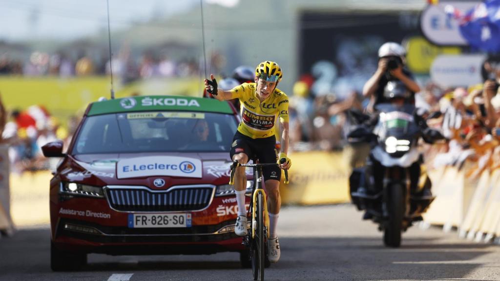 Jonas Vingegaard celebra su triunfo.