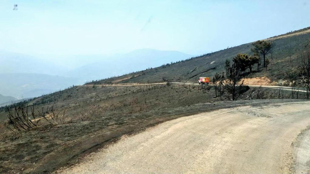 Bomberos de A Coruña en los incendios de Valdeorras.