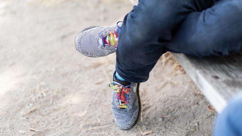 Los zapatos de Raúl Gómez.