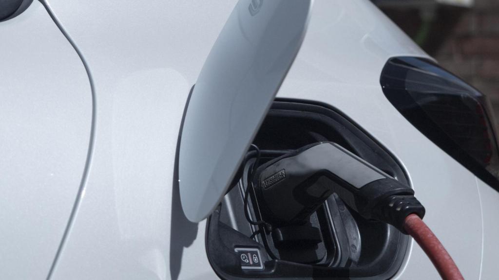 Toma de carga del coche eléctrico.