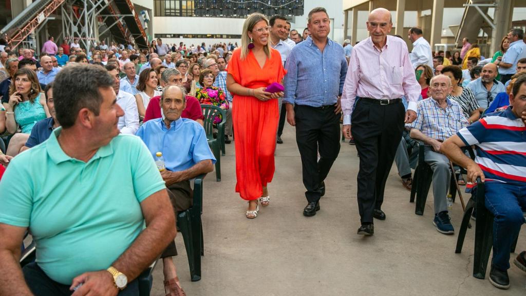 Emiliano García-Page junto a Rafael Torres e Inmaculada Jiménez