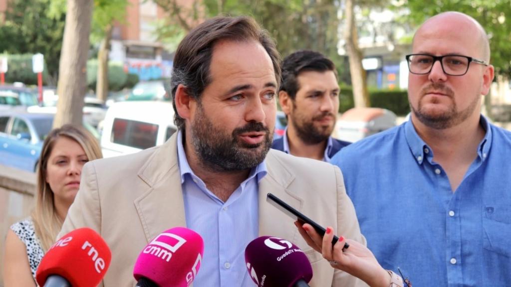 Paco Núñez y el presidente del PP de Guadalajara, Lucas Castillo.