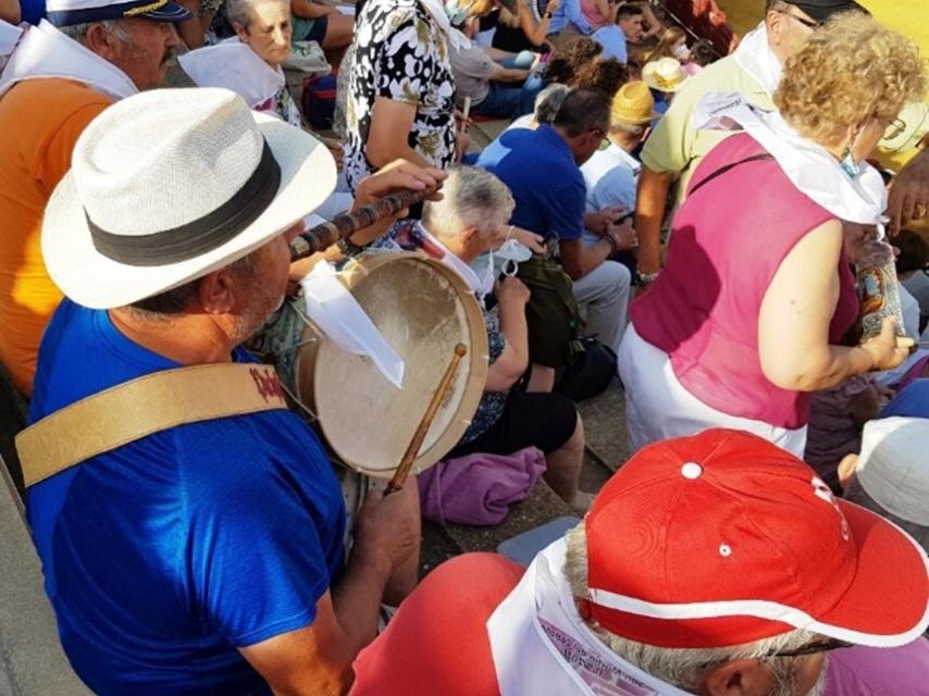 El tendido de Tordesillas se llenó de colorido y música charra