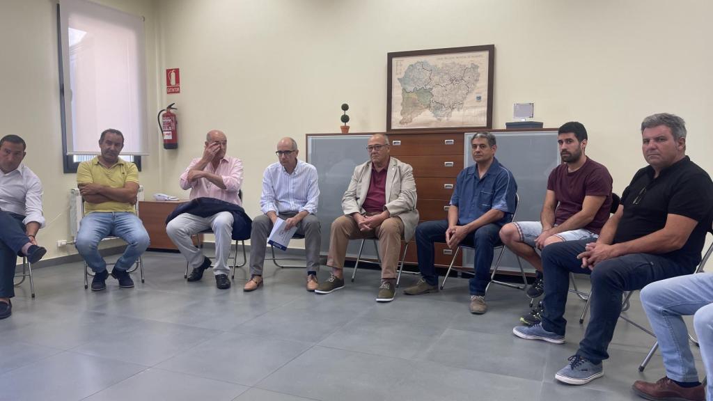 Reunión con los alcaldes de los municipios afectados por el incendio de Monsagro