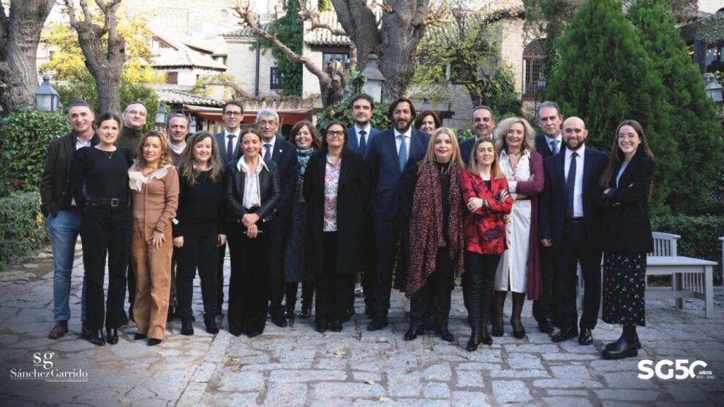 La gran familia que compone el despacho de Sánchez Garrido Abogados.