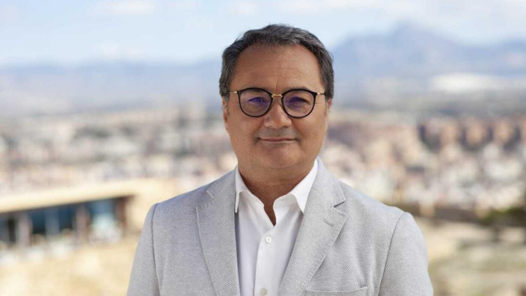 Francisco Sanguino en el cartel electoral del PSOE en 2019.