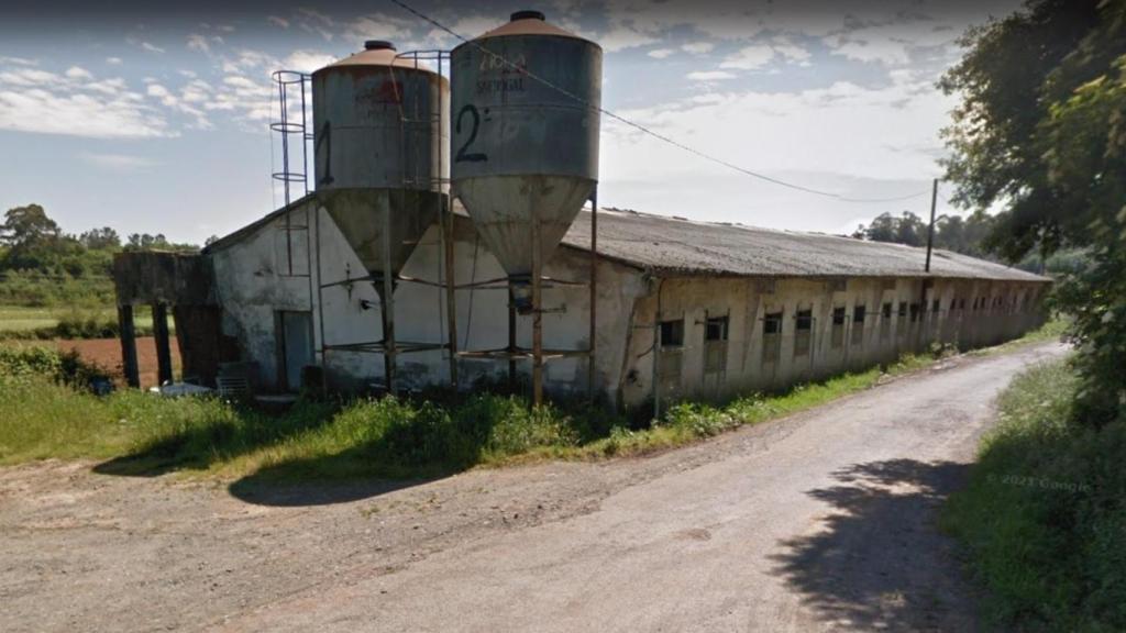 Instalaciones ganaderas denunciadas por Arco Iris por vertidos al río de Melide